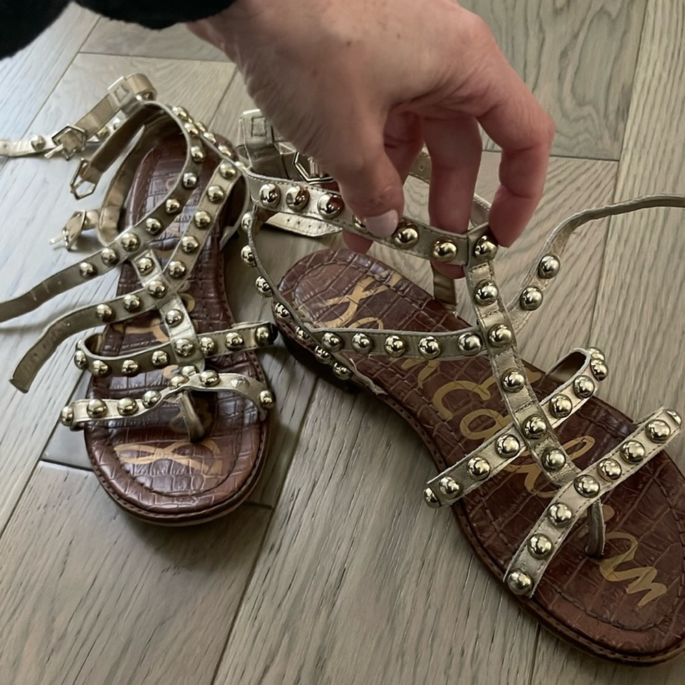 Sam Edelman size 8 triple strap gold gladiator sandals.